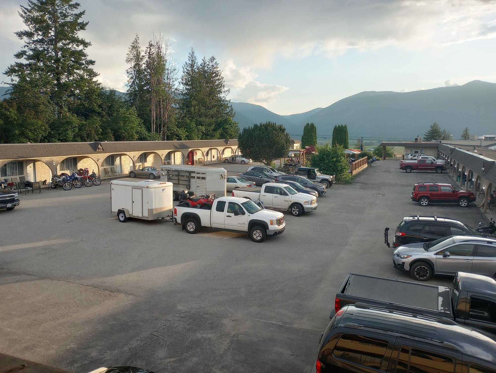 Magnuson Hotel Creston Esterno foto