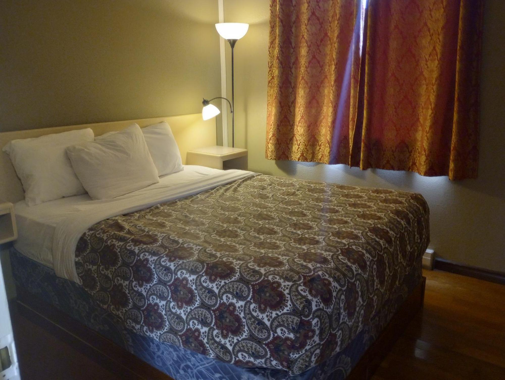 Magnuson Hotel Creston Esterno foto