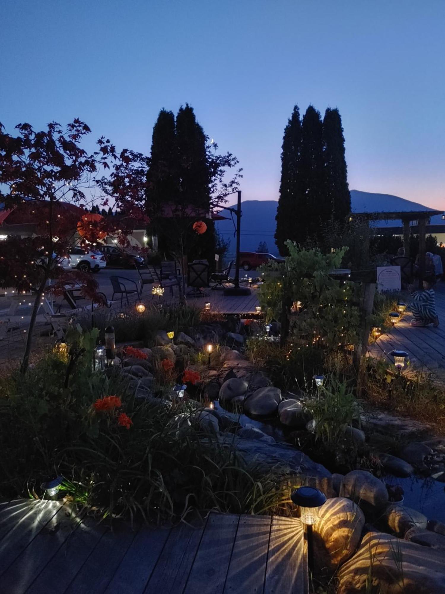 Magnuson Hotel Creston Esterno foto