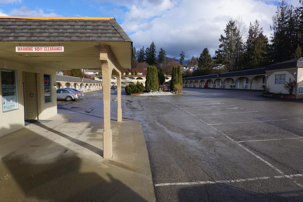 Magnuson Hotel Creston Esterno foto